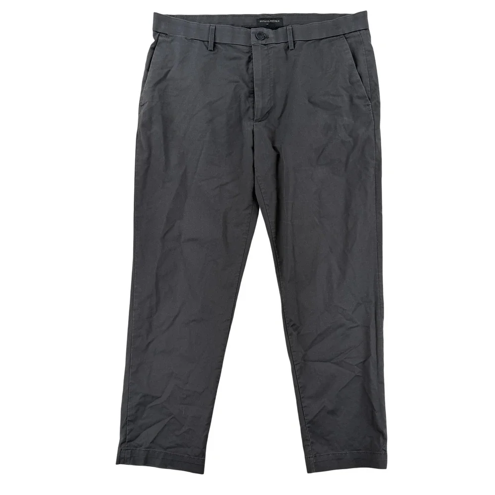 Banana Republic Chino Pants Mens 36x30 Gray Slim Fit Stretch Core Temp 603132-01